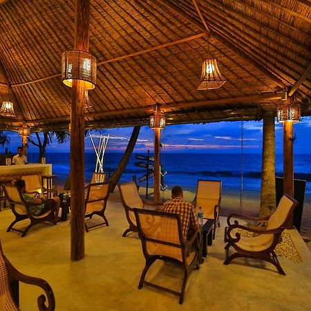 Thejan Beach Cabanas Бентота Экстерьер фото