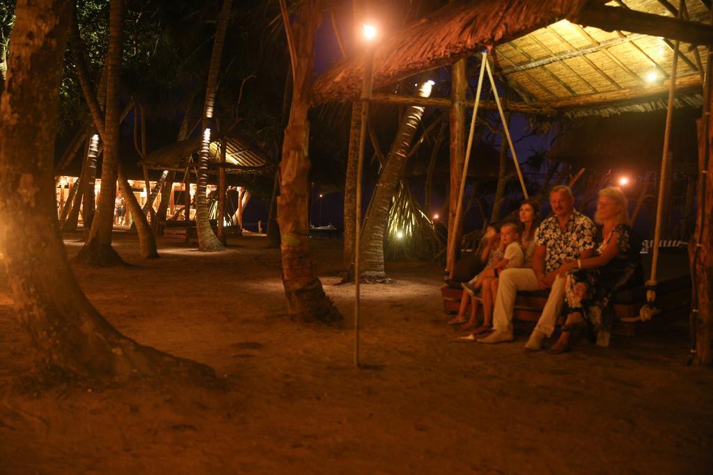 Thejan Beach Cabanas Бентота Экстерьер фото