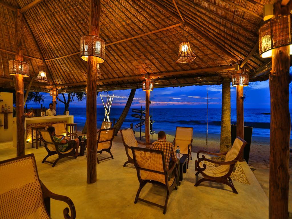 Thejan Beach Cabanas Бентота Экстерьер фото