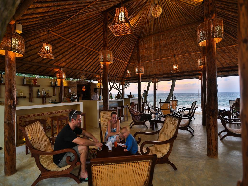 Thejan Beach Cabanas Бентота Экстерьер фото
