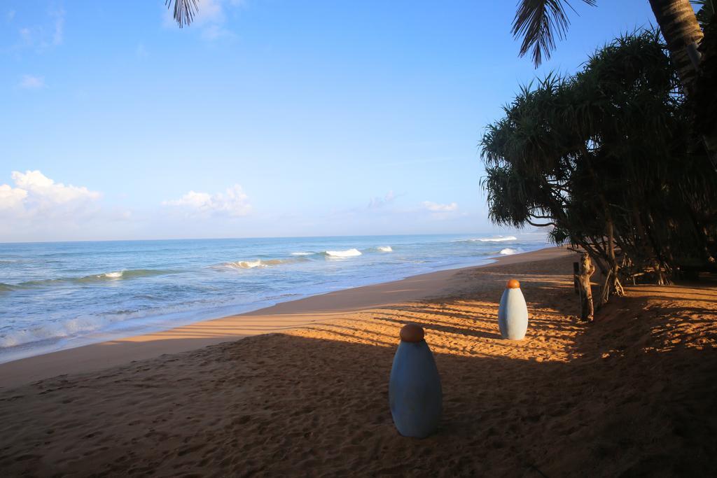 Thejan Beach Cabanas Бентота Экстерьер фото