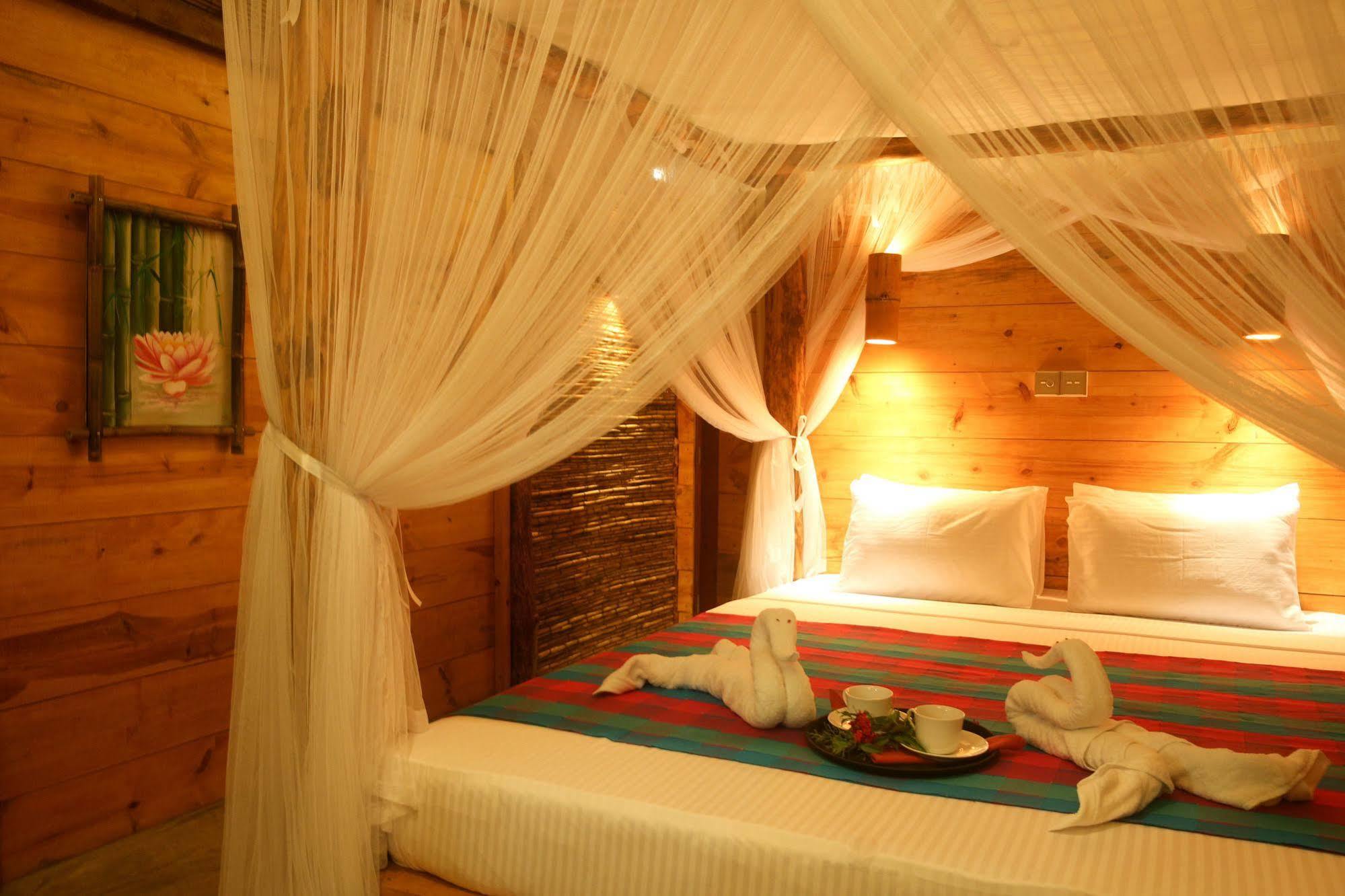 Thejan Beach Cabanas Бентота Экстерьер фото