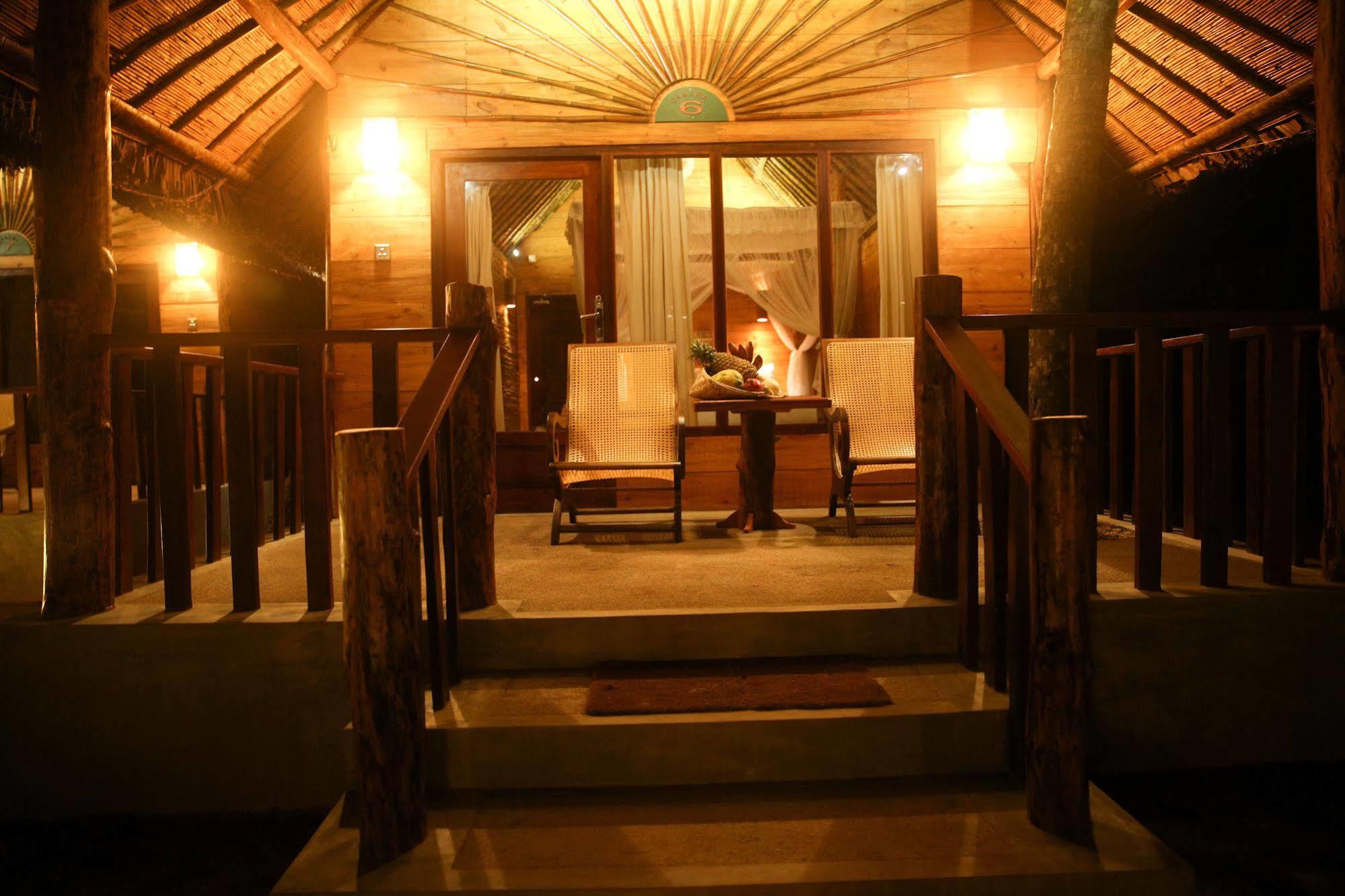 Thejan Beach Cabanas Бентота Экстерьер фото