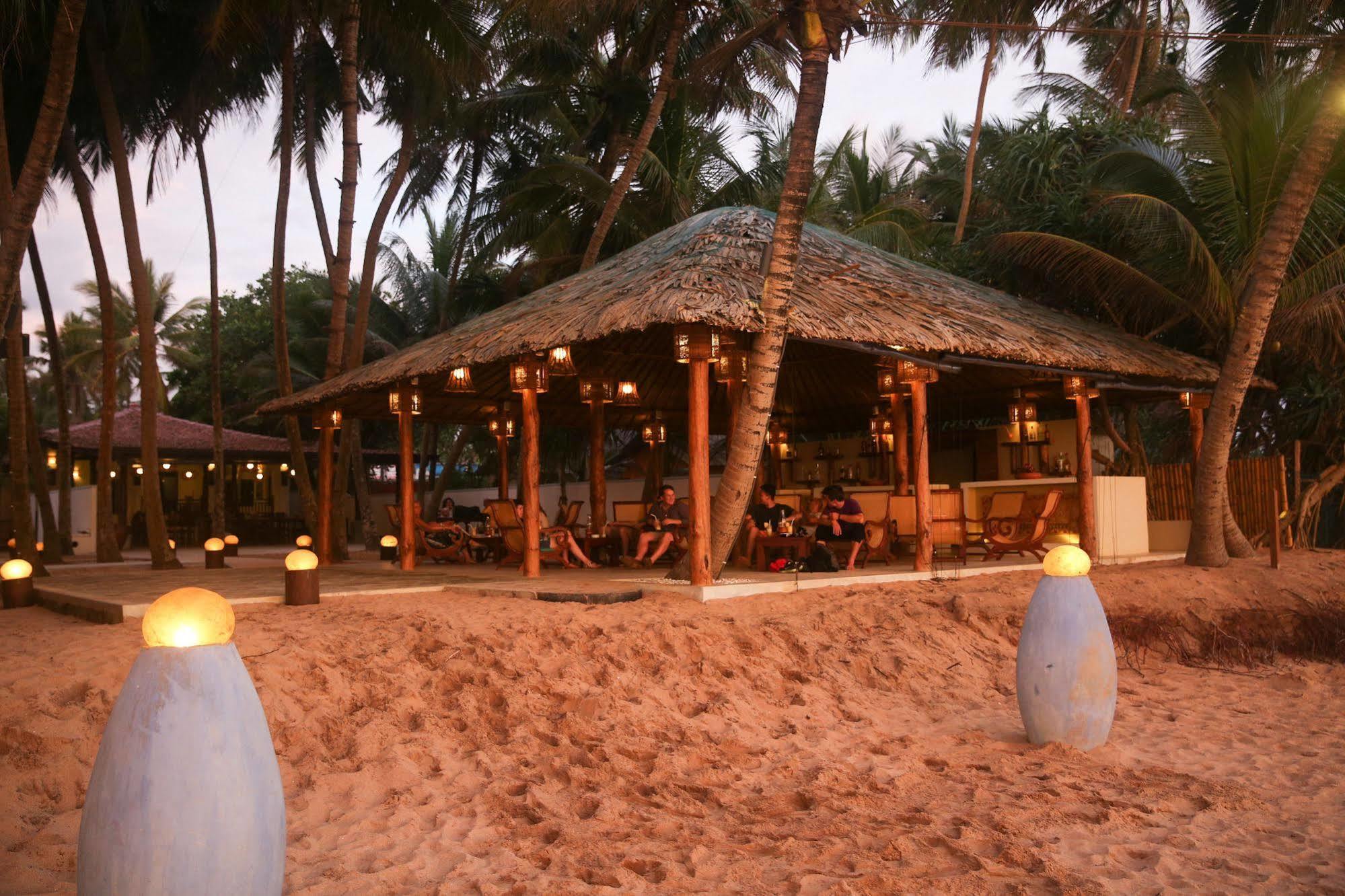 Thejan Beach Cabanas Бентота Экстерьер фото